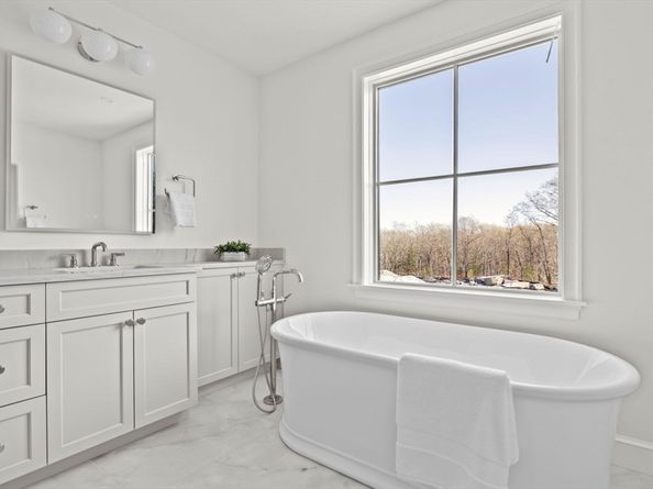 22 Common Court 22, Lexington MA 02421