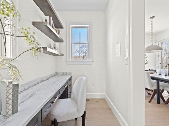 22 Common Court 22, Lexington MA 02421