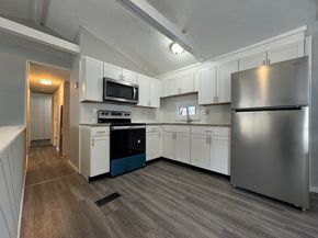 16 School House Cross Rd, Brookfield MA 01506