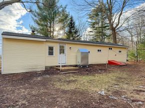 16 School House Cross Rd, Brookfield MA 01506