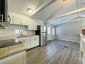 16 School House Cross Rd, Brookfield MA 01506