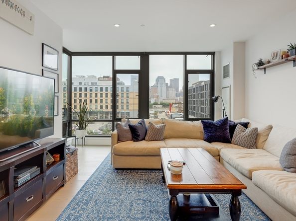 40 Traveler St 410, Boston MA 02118