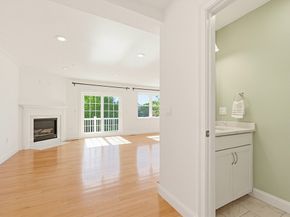 60 Lenox St 12, Norwood MA 02062