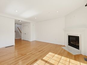 60 Lenox St 12, Norwood MA 02062