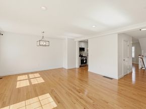 60 Lenox St 12, Norwood MA 02062