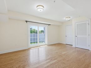 60 Lenox St 12, Norwood MA 02062