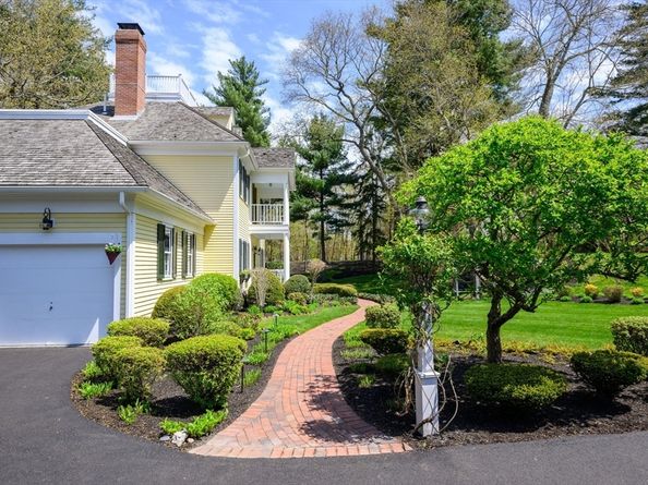 1 Brewer Way, Hingham MA 02043
