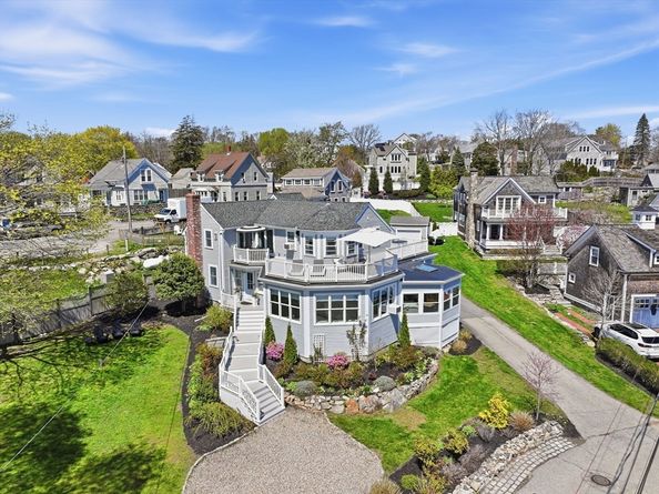 14 Stockbridge St, Cohasset MA 02025