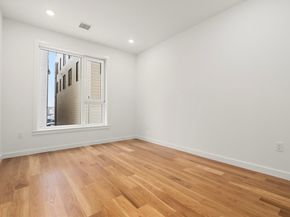 267 Old Colony 310, Boston MA 02127