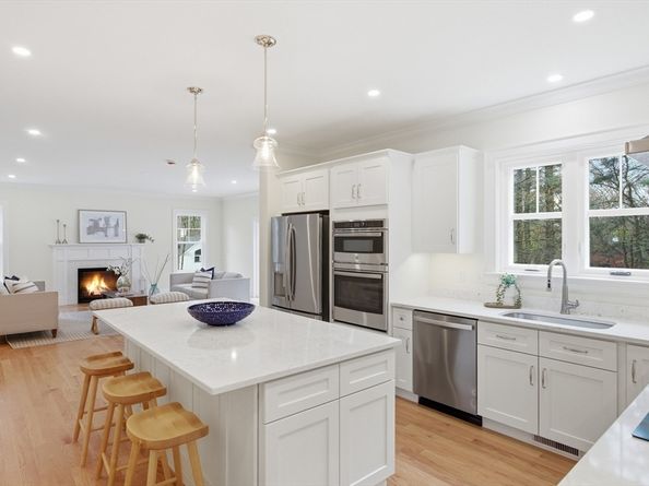 305 Concord Rd 2, Billerica MA 01821