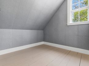 10 Oak Bluff St, Medford MA 02155