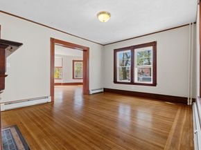 10 Oak Bluff St, Medford MA 02155