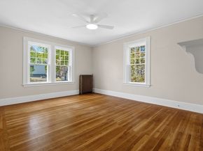 10 Oak Bluff St, Medford MA 02155