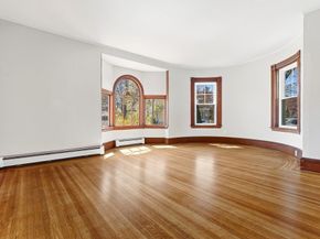 10 Oak Bluff St, Medford MA 02155