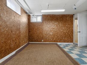 10 Oak Bluff St, Medford MA 02155