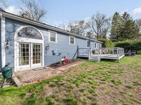389 Marbleridge Rd, North Andover MA 01845