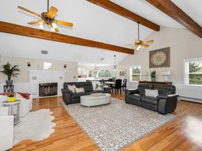 389 Marbleridge Rd, North Andover MA 01845