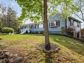 389 Marbleridge Rd, North Andover MA 01845