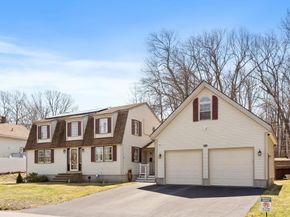111 Seneca St, Fitchburg MA 01420
