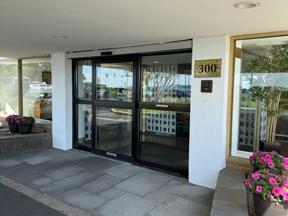 300 Lynn Shore Drive 207, Lynn MA 01902