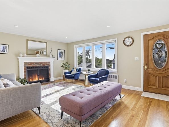 115 Collincote St, Stoneham MA 02180