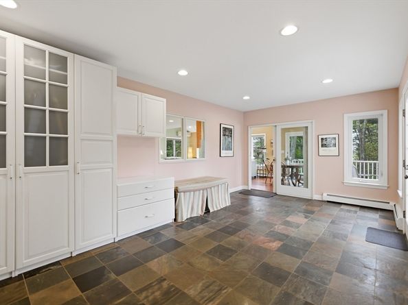 9 Woodcliffe Road, Lexington MA 02421