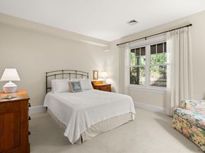 12 Fillmore Place 12, Weston MA 02493