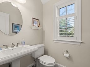 12 Fillmore Place 12, Weston MA 02493