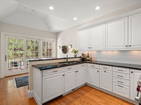 12 Fillmore Place 12, Weston MA 02493