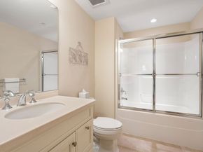 12 Fillmore Place 12, Weston MA 02493