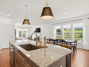 8 Jackson Dr 8, Upton MA 01568