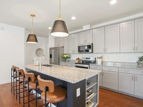 8 Jackson Dr 8, Upton MA 01568