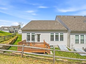 8 Jackson Dr 8, Upton MA 01568