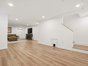 8 Jackson Dr 8, Upton MA 01568