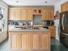 108 Pembroke St, Boston MA 02118