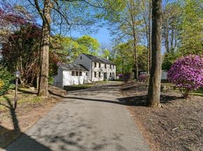 7 Garden Rd, Wellesley MA 02481