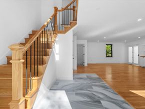 7 Garden Rd, Wellesley MA 02481