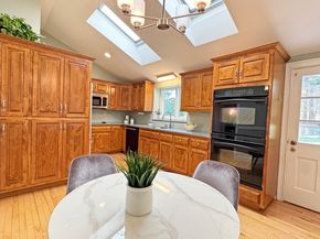 43 Sherburn Cir, Weston MA 02493