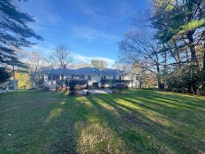 43 Sherburn Cir, Weston MA 02493