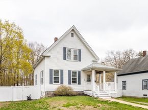 220 Crescent St, Rockland MA 02370