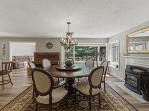 402 Ridgefield Cir D, Clinton MA 01510