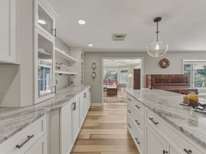 402 Ridgefield Cir D, Clinton MA 01510