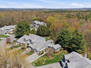 402 Ridgefield Cir D, Clinton MA 01510