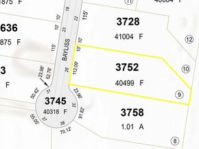 26 Bayliss Way, Uxbridge MA 01569