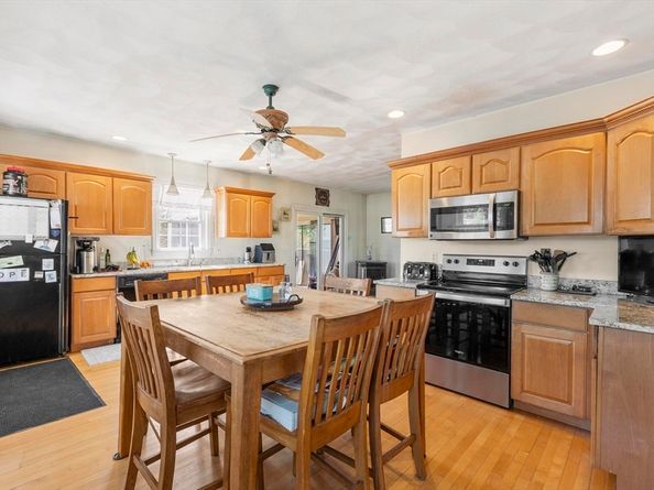 3 Southwick Rd, Peabody MA 01960