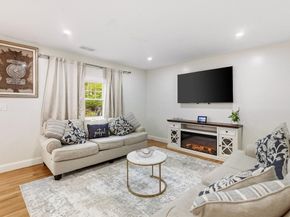 423 Bedford St, Lexington MA 02420