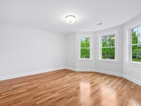 13 Parker Rd, Wakefield MA 01880