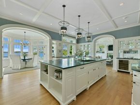 5 Bare Cove Ln, Hingham MA 02043