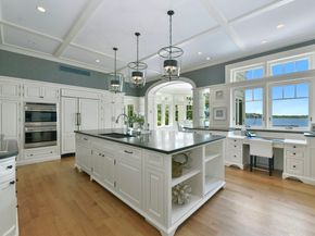 5 Bare Cove Ln, Hingham MA 02043