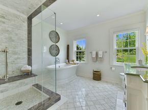 5 Bare Cove Ln, Hingham MA 02043